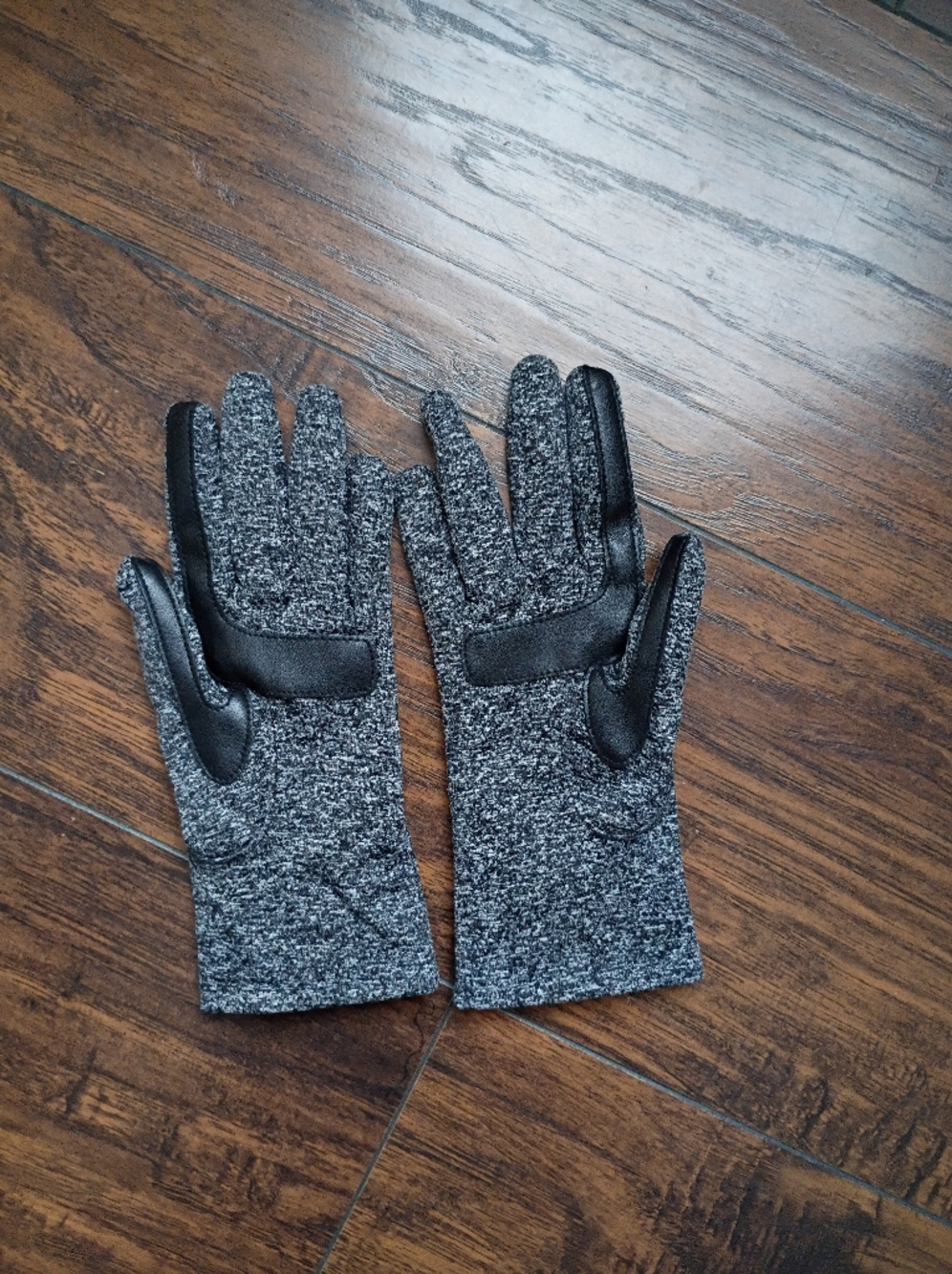 isotoner Women's Gray Knit Gloves with Black Palm Accents